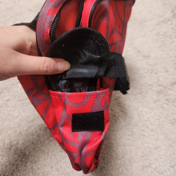 New Vintage Carry-All Bag from AARP - Red, Black with Cellphone Pockets - Picture 4 of 5